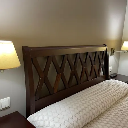 Apartamentos Rio Sil-Casa Rural En Sober- Ribeira Sacra شقة فندقية 3*