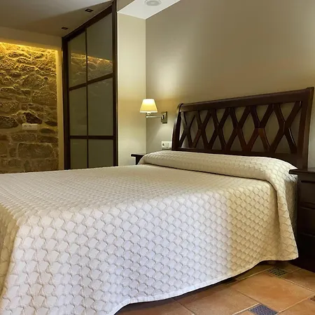 Apartamentos Rio Sil-Casa Rural En Sober- Ribeira Sacra شقة فندقية 3*